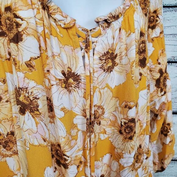 Maurices Women’s Plus Size 2X Yellow Floral Peasant Blouse Crochet Sleeve Detail - Picture 3 of 7